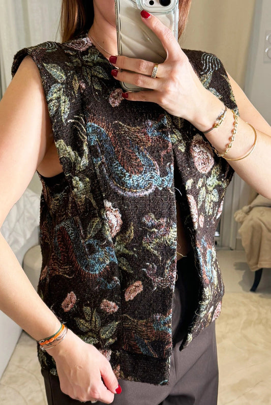 Jade - Gilet Sans Manches Brodé Floral - Jacquard Motifs Colorés Baroque Femme