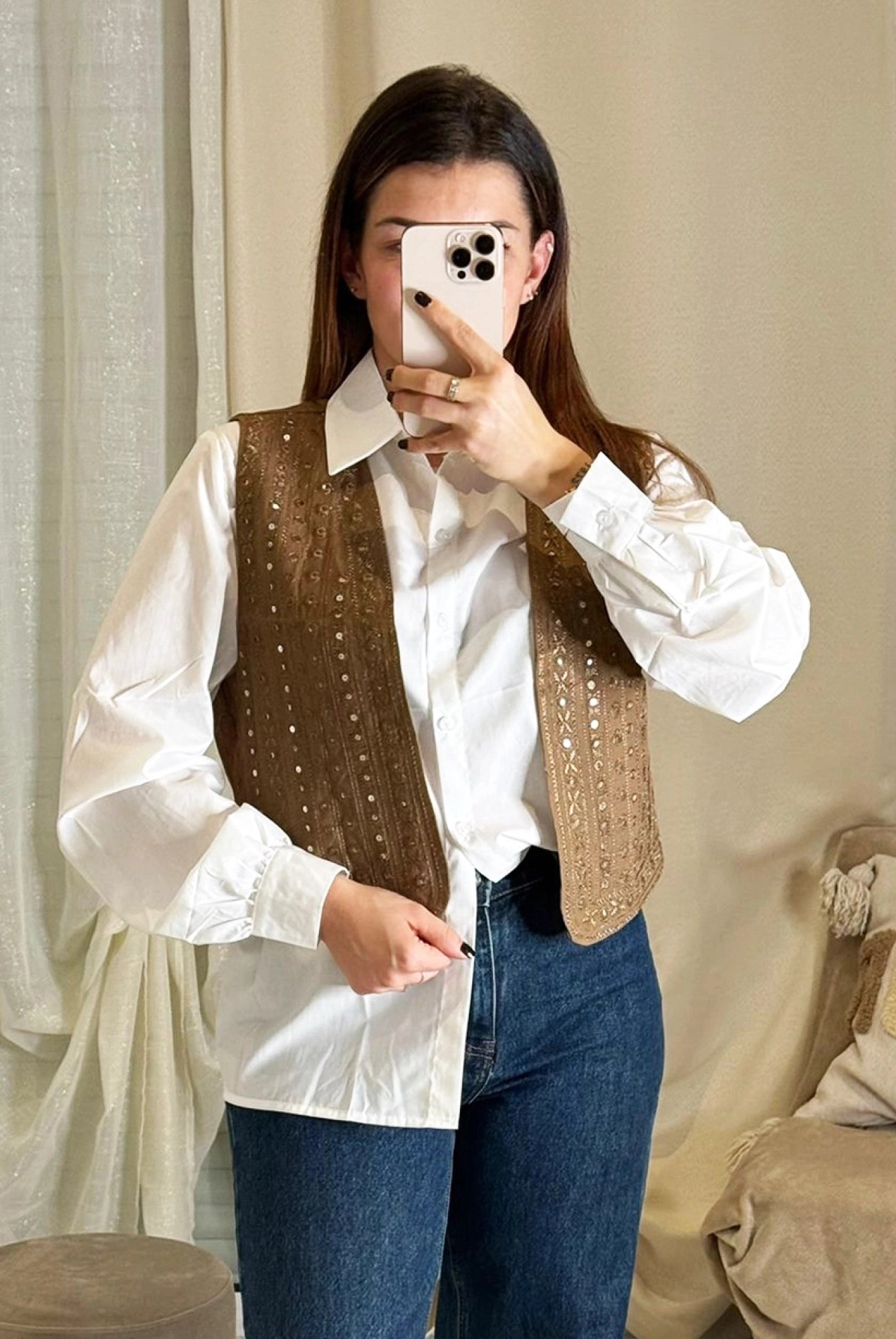 Nina - Ensemble 2 Pièces Gilet Brodé Perles + Chemise Blanche